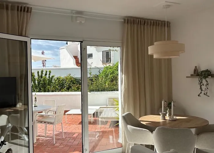 Appartement Sunny Flat With Pools & Terrace In Oasis Of Nerja