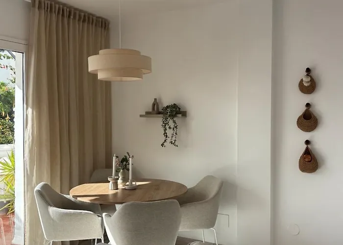 Sunny Flat With Pools & Terrace In Oasis Of Nerja