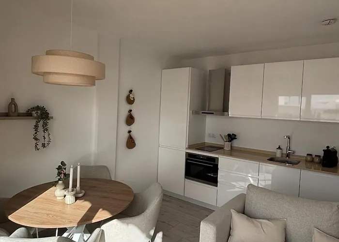 Sunny Flat With Pools & Terrace In Oasis Of Appartement *